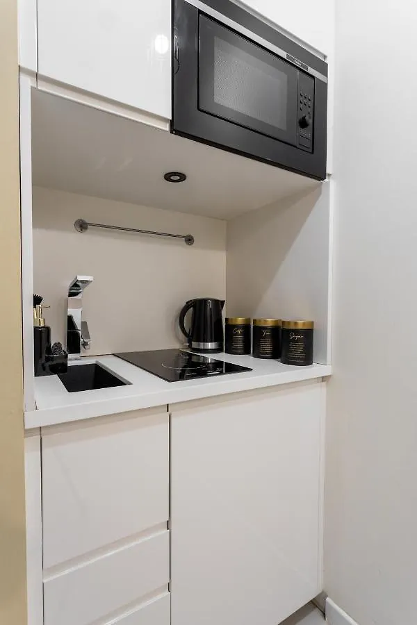 Central Warsaw Apartment - Great Location - Bright And Stylish Apartment In The Center - Plac Konstytucji